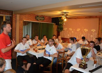 Foto č. 118 - Kateřinice - Lhota u Vsetína a oslavy prvního místa v 1. B třídě
